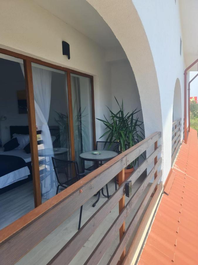 Yuka Hotel Vama Veche Bagian luar foto