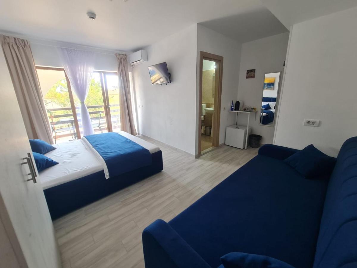Yuka Hotel Vama Veche Bagian luar foto