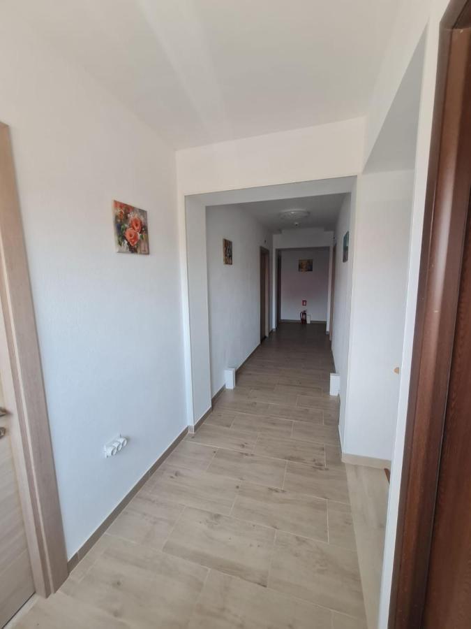 Yuka Hotel Vama Veche Bagian luar foto