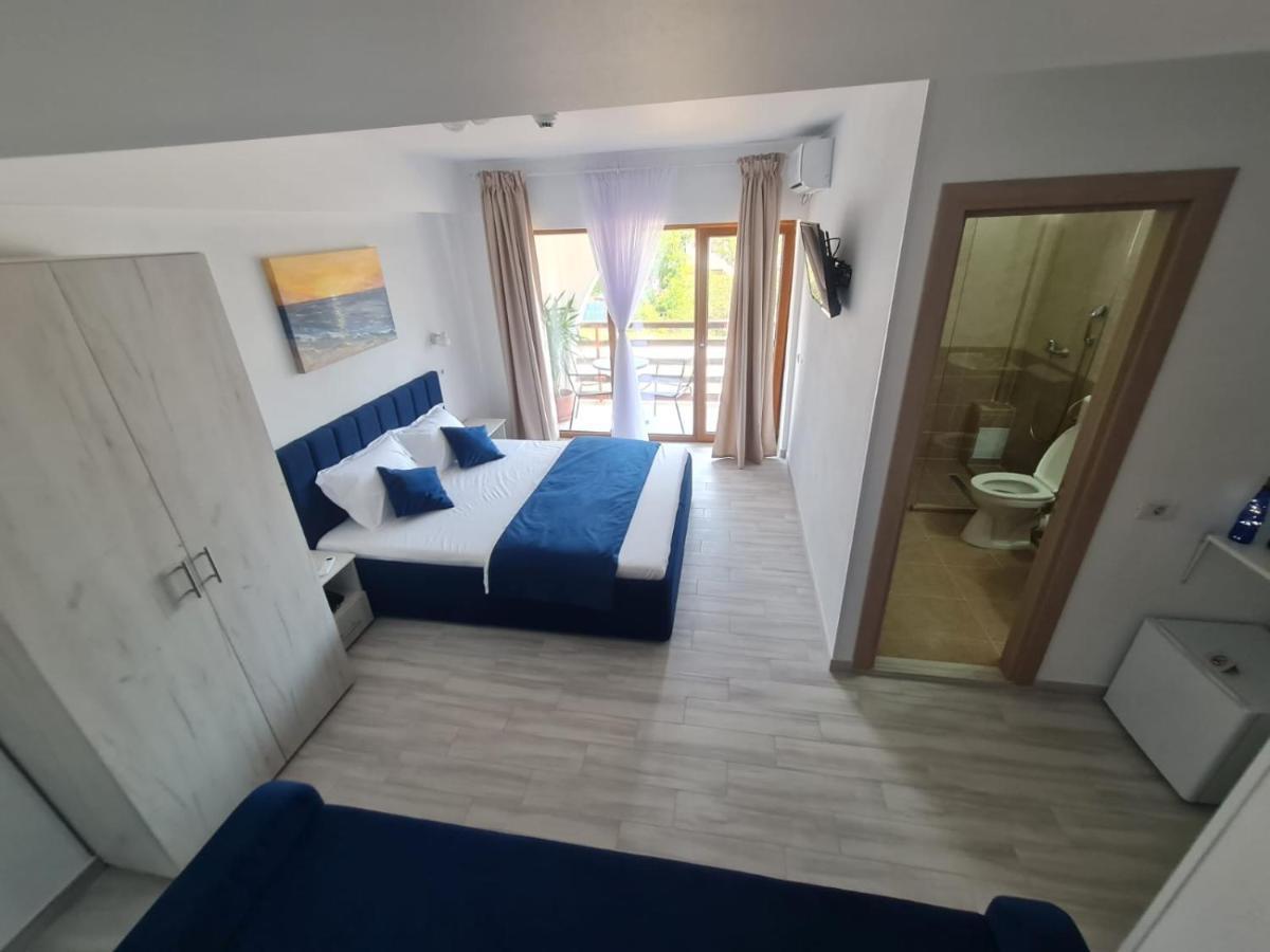 Yuka Hotel Vama Veche Bagian luar foto