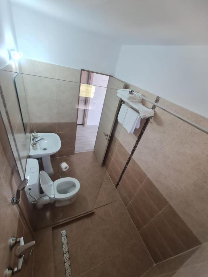 Yuka Hotel Vama Veche Bagian luar foto