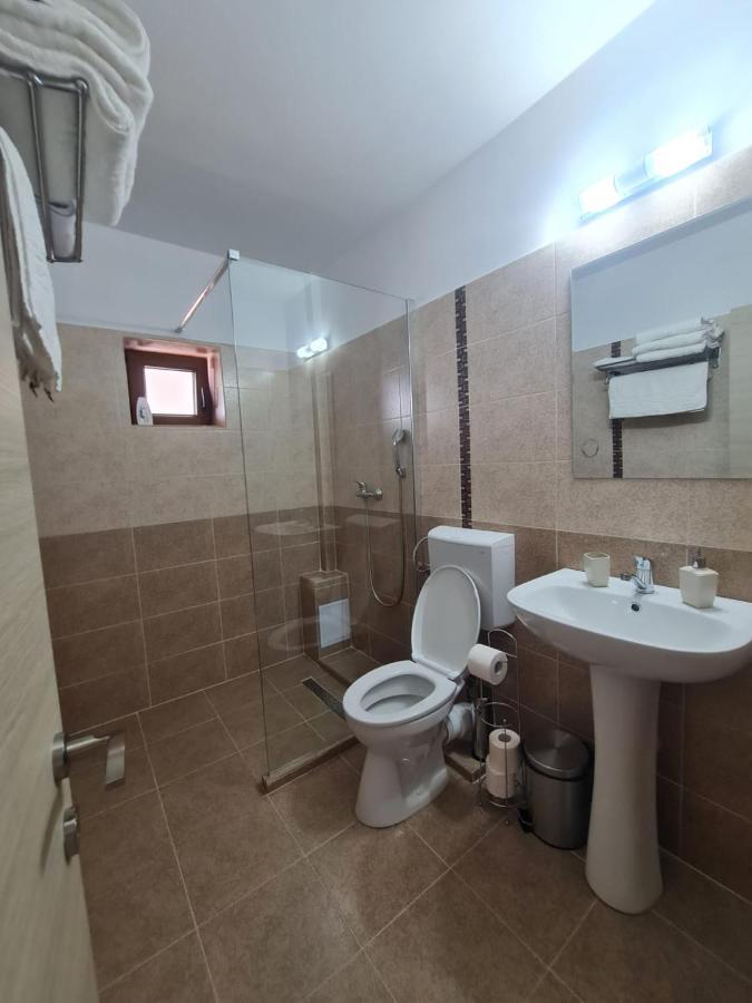 Yuka Hotel Vama Veche Bagian luar foto